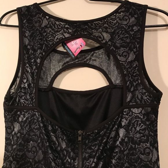 Two Chic Blvd 11 Cecico Dress, NWT - Picture 5 of 7